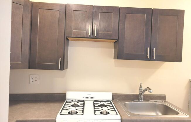 Studio, 1 bath, $845, Unit 5