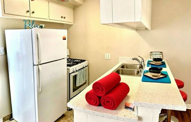 401 Sea Breeze Apts LLC