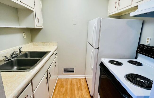 1 bed, 1 bath, 725 sqft, $725, Unit 118 W Ormsby #A1