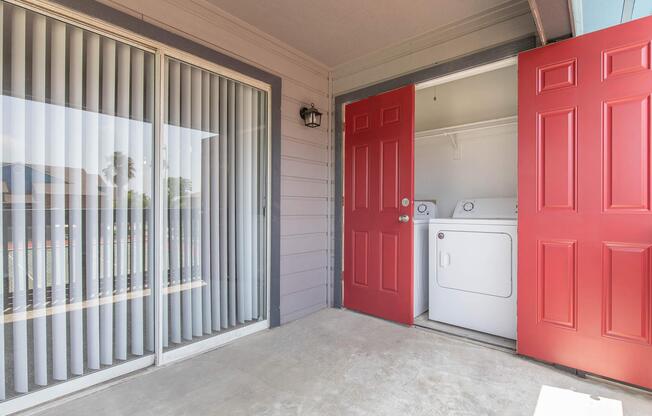 2 beds, 2 baths, 850 sqft, $1,179