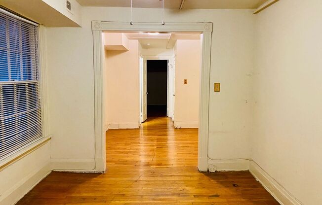 1 bed, 1 bath, $1,195, Unit Apt. A