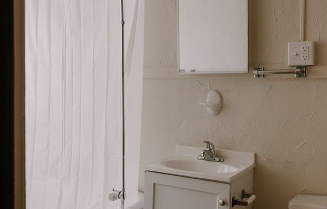 1 bed, 1 bath, 697 sqft, $995, Unit 315-44