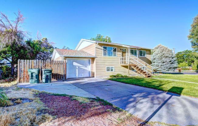 2801 HALL AVE