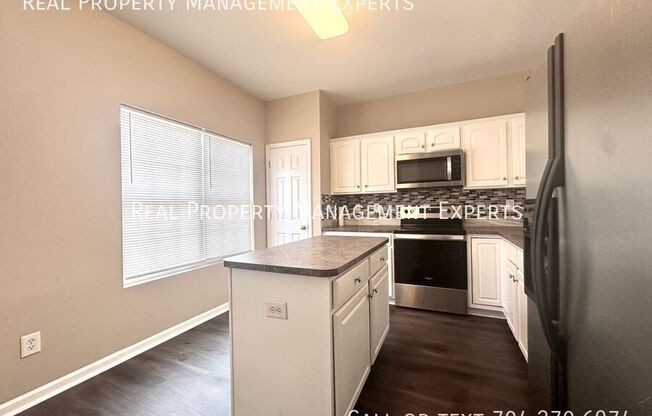 10076 Treeside Lane