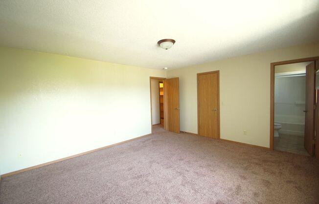 2 beds, 2 baths, 1,175 sqft, $1,465, Unit 1818-106