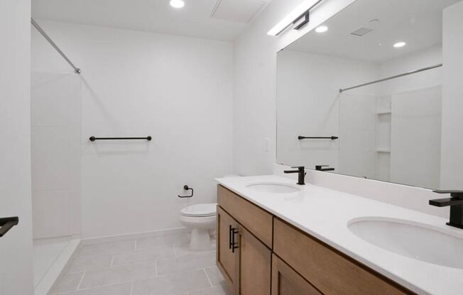 1 bed, 1 bath, 629 sqft, $1,600, Unit 213