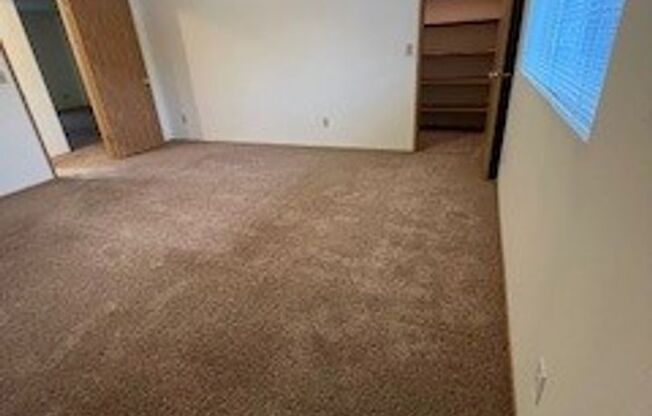 1 bed, 1 bath, 900 sqft, $1,395, Unit C30