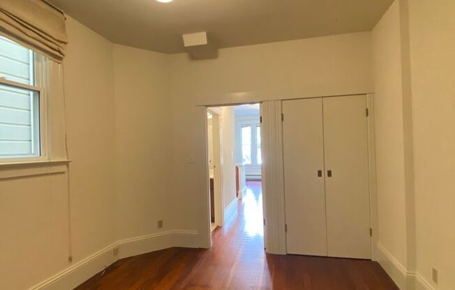 1 bed, 1 bath, 500 sqft, $2,650