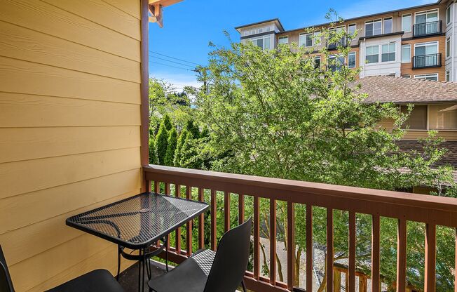 Tudor Manor Apartments – Smart Living in the Heart of Redmond