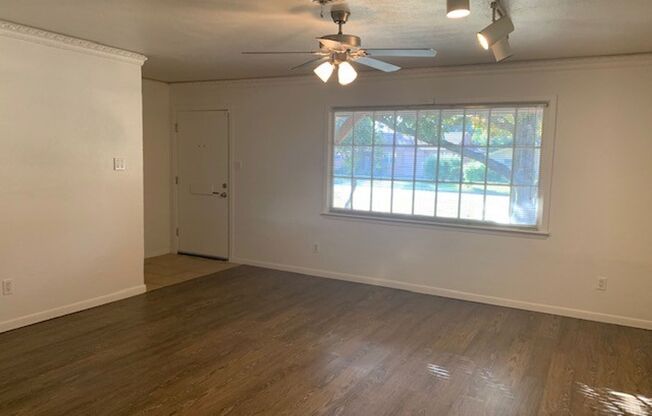 Spacious 3 Bedroom, 2 Full Bath Home Located in SW Ft. Worth!