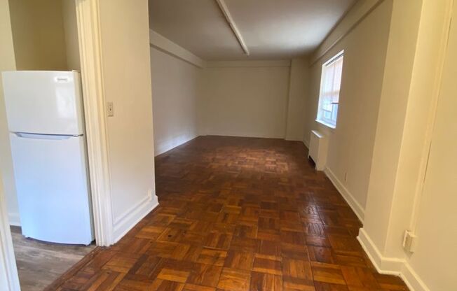 1 bed, 1 bath, $950, Unit C53