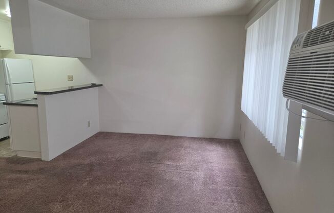 10237 Fernglen Ave