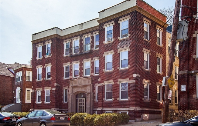 Studio, 1 bath, 450 sqft, $2,195, Unit 18