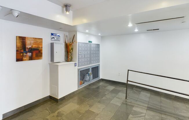 1 bed, 1 bath, 718 sqft, $2,050, Unit 5B