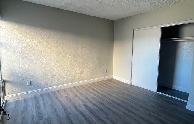 2 beds, 1 bath, $2,450, Unit 03