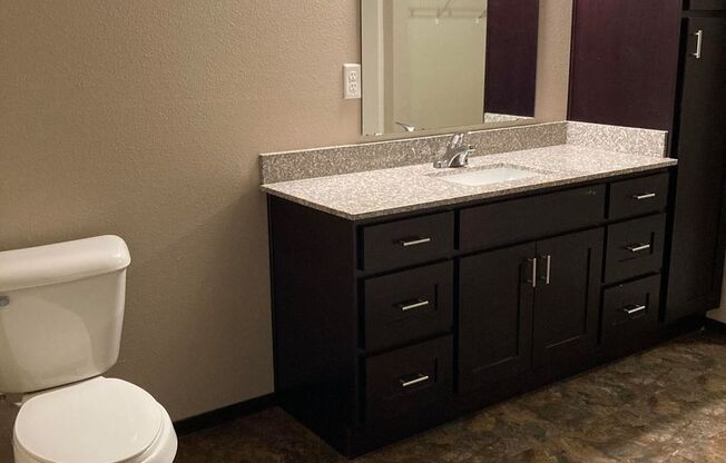 2 beds, 2 baths, 1,250 sqft, $1,890, Unit 5322