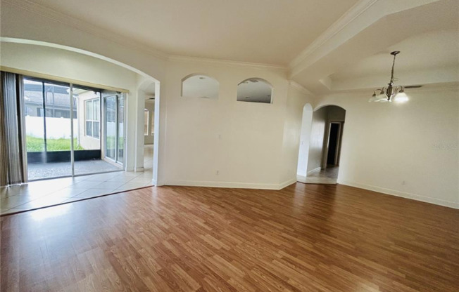 1642 CHANDELLE LN