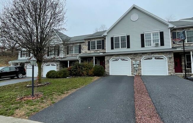 12 Lenox Ct, Mechanicsburg