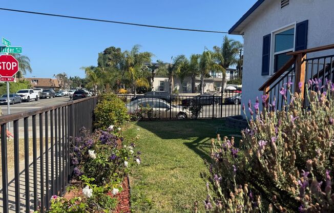 Charming 2 Bedroom Home in Coastal Oceanside Call 6 1 9 8 8 8 5 5 5 4