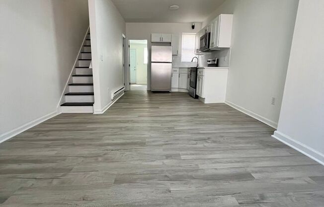Stunning 3-Bedroom Townhome in Point Breeze! Available NOW!