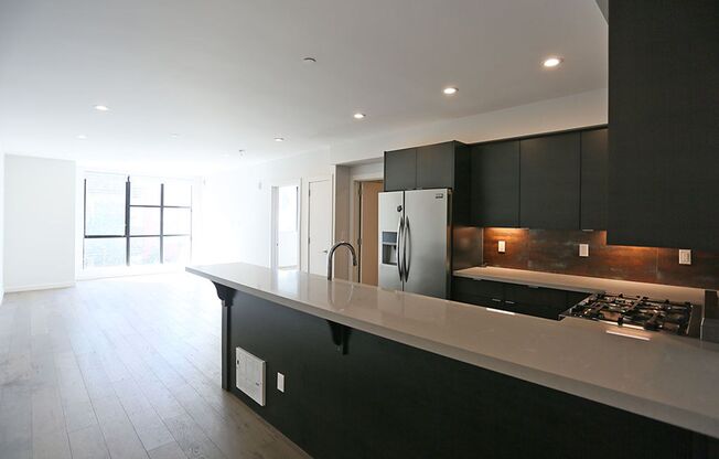 2 beds, 1 bath, $4,495, Unit # 304