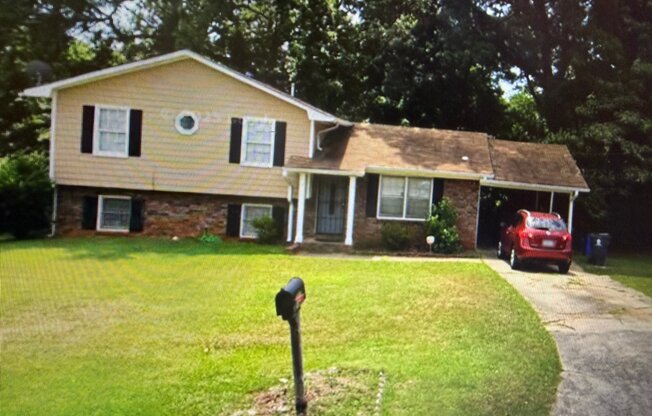 5279 LOUIS 14 LN