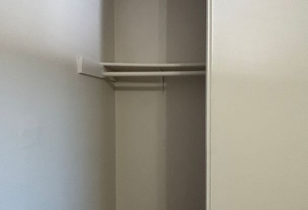1 bed, 1 bath, 800 sqft, $1,299, Unit 44