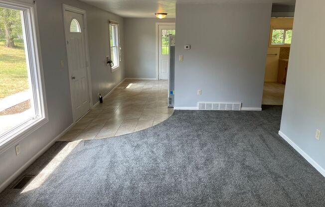 Charming 3-Bedroom Ranch Home in Comstock Park