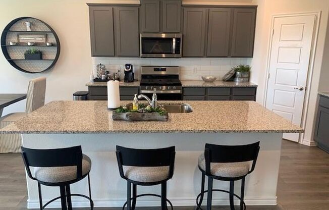 712 FELDSPAR WAY