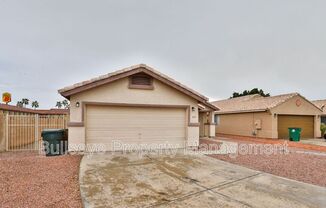 1697 N LN FRESA DR