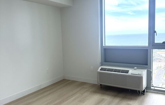 3 beds, 2 baths, $4,500, Unit # 3909