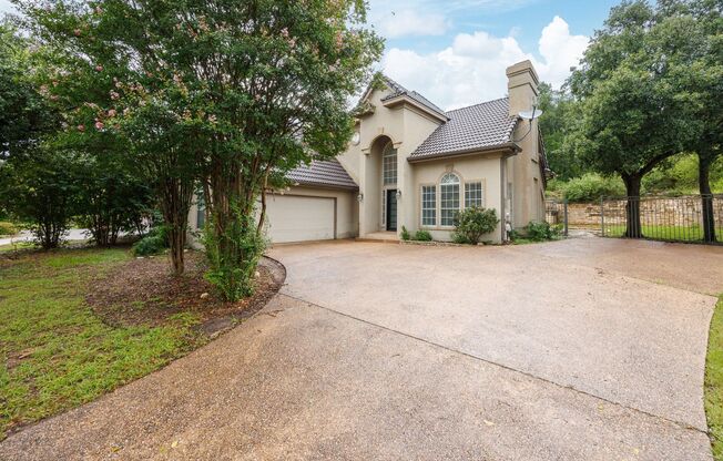 1604 Lakeway Blvd – Spacious 3 Bed, 2.5 Bath in Prime Lakeway Location