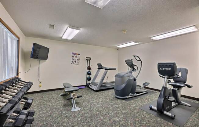 Prairiewood Meadows Apartments | Fitness Center