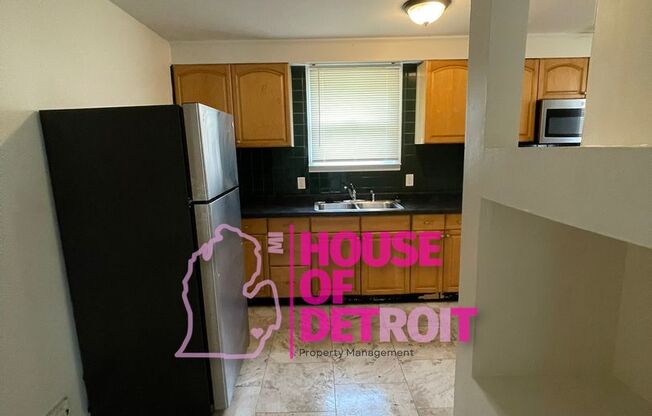 2 beds, 1 bath, $1,325