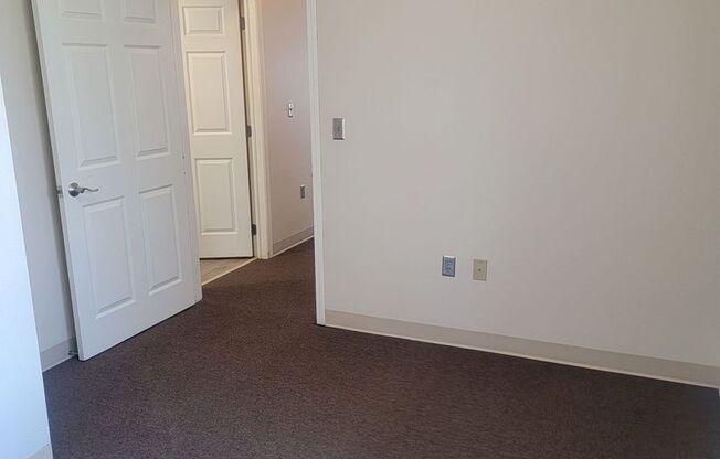 1 bed, 1 bath, 590 sqft, $575, Unit 103