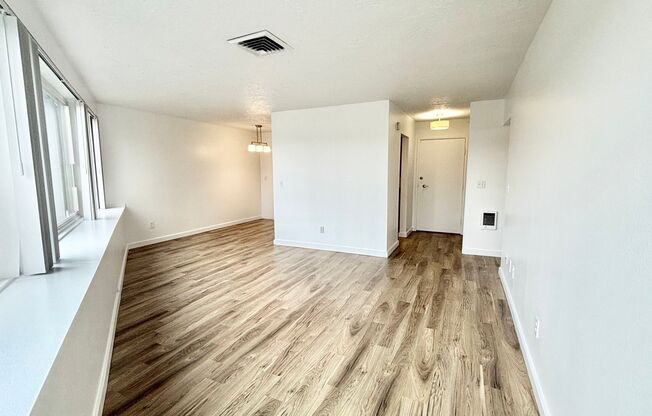 2 beds, 2 baths, 950 sqft, $1,675, Unit 302