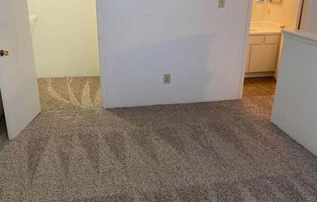 2 beds, 2 baths, 1,038 sqft, $1,085, Unit 2602