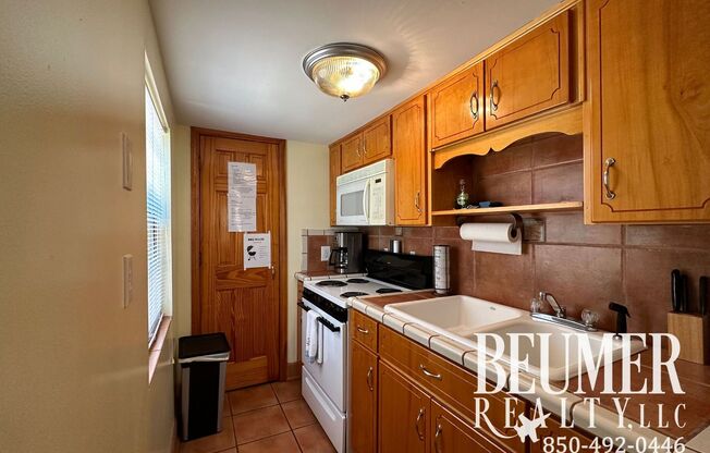 1 bed, 1 bath, 496 sqft, $1,400, Unit Galvez A