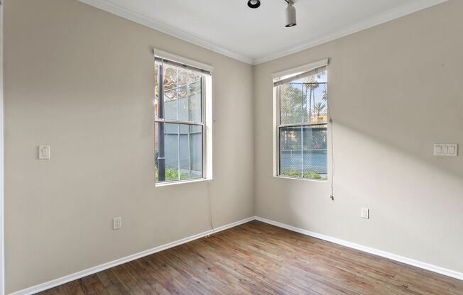 Irvine 2 Bed, 2 Bath With Amenities!!