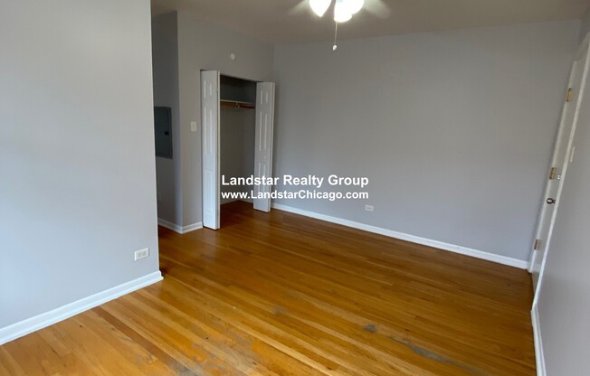 3259 W Wrightwood Ave