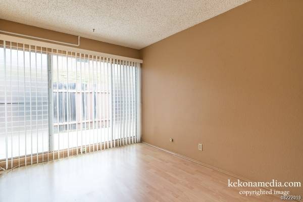 3 beds, 1.5 baths, $2,700, Unit Unit 141