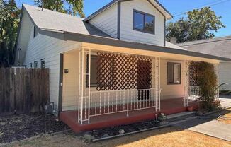 2 beds, 1 bath, $2,300