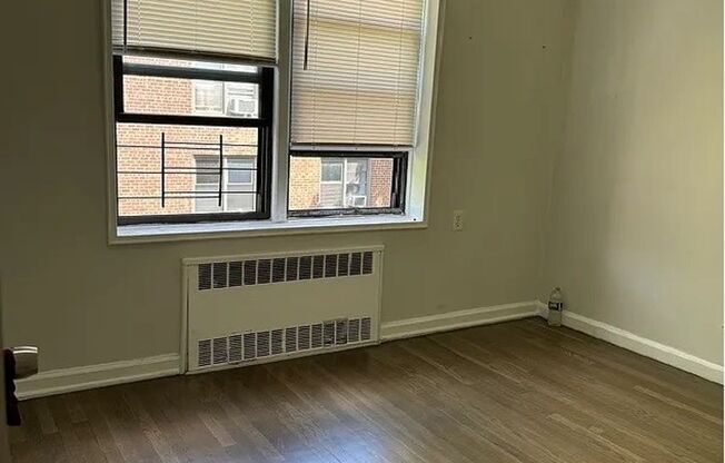 Charming 1 Bedroom 1 Bathroom  Available