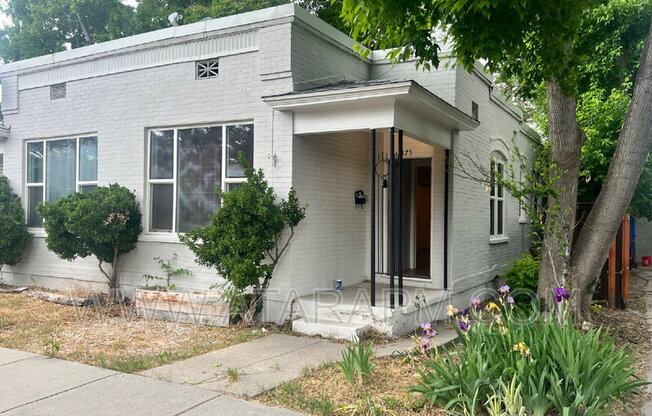 375 E HARRISON AVE