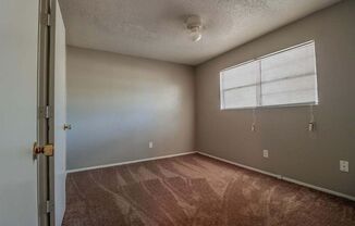 DH 1710 Elkhart Avenue