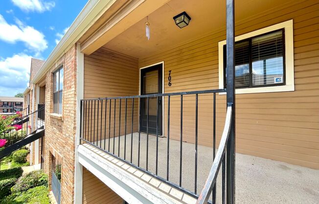 400 W Southtown #706