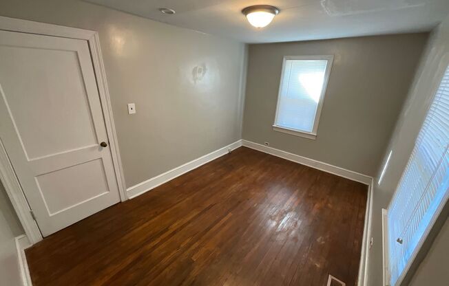 3 beds, 1 bath, $1,150