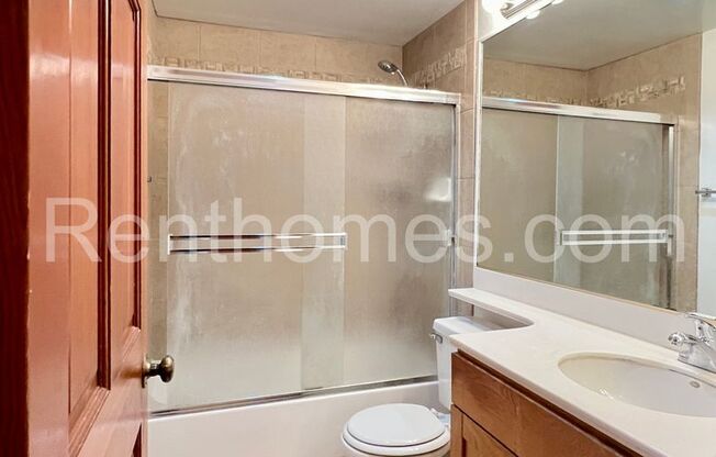 2 beds, 2 baths, $3,000, Unit # 202