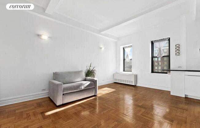 1 bed, 1 bath, 630 sqft, $4,200, Unit 12E