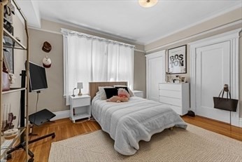 3 beds, 1 bath, 1,017 sqft, $4,800, Unit 301